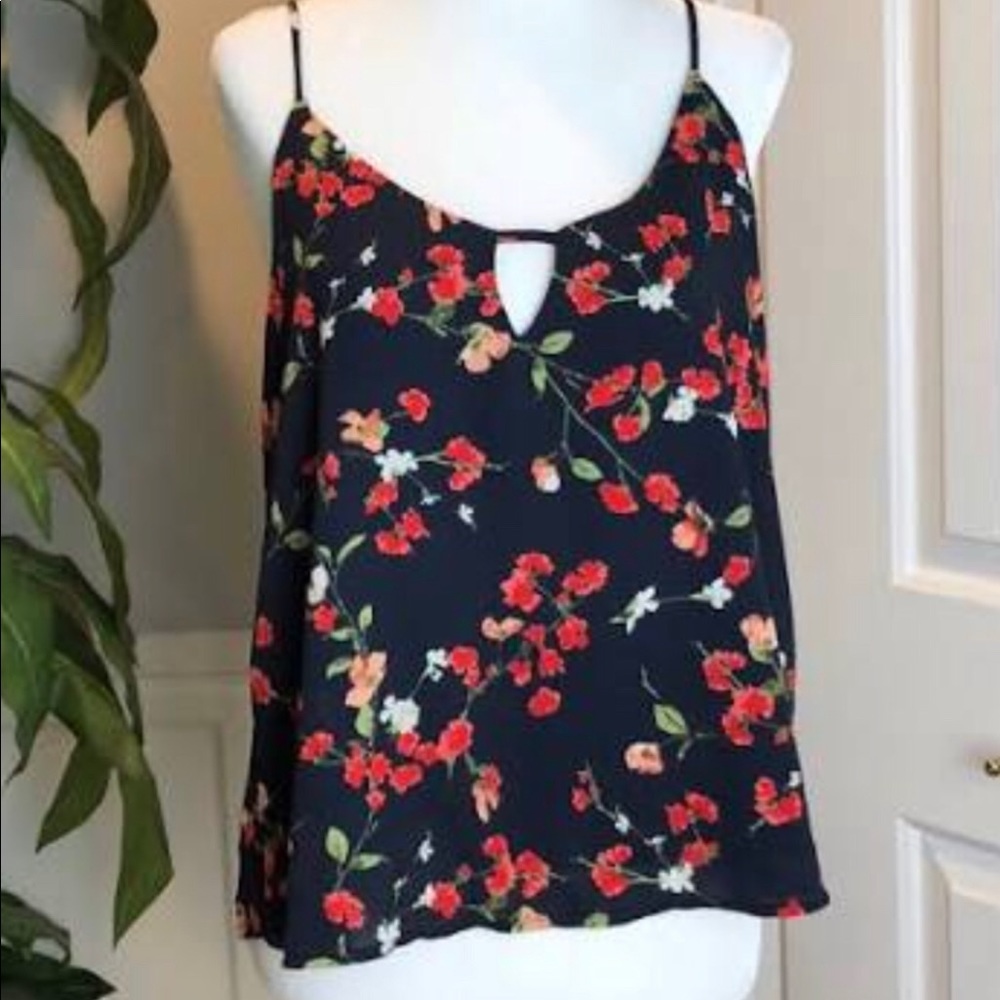 Navy floral tank top ❤️